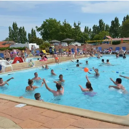Mobil Avec Terrasse Et Jardin, 6 Personnes - Api-1-52-1429 Camping Les Sables-dʼOlonne